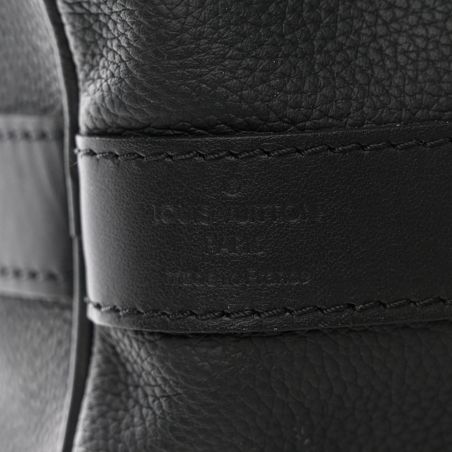 Grained Calfskin Aerogram Keepall Bandouliere 40 Black