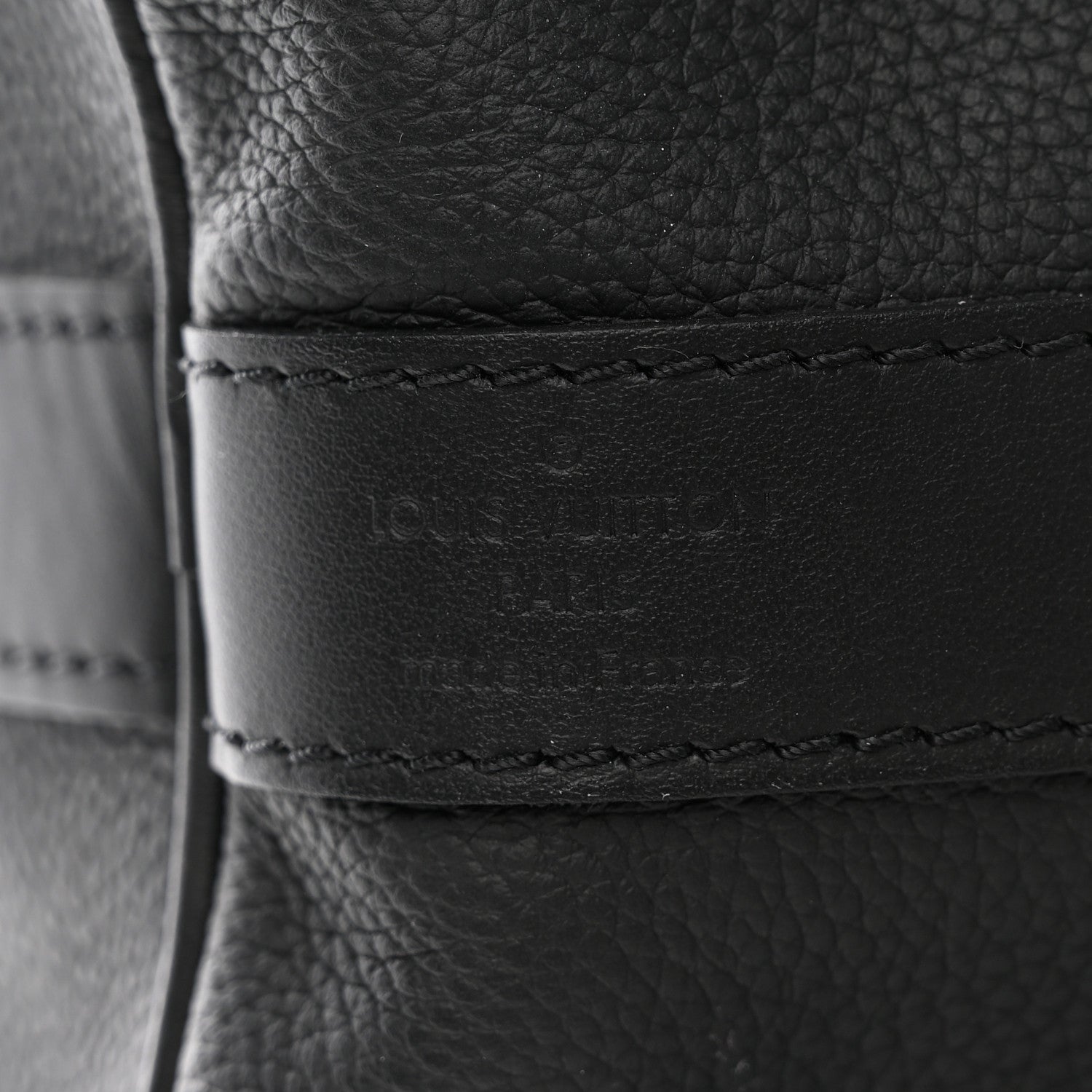 Louis Vuitton Grained Calfskin Aerogram Keepall Bandouliere 40 Black 6 of 16