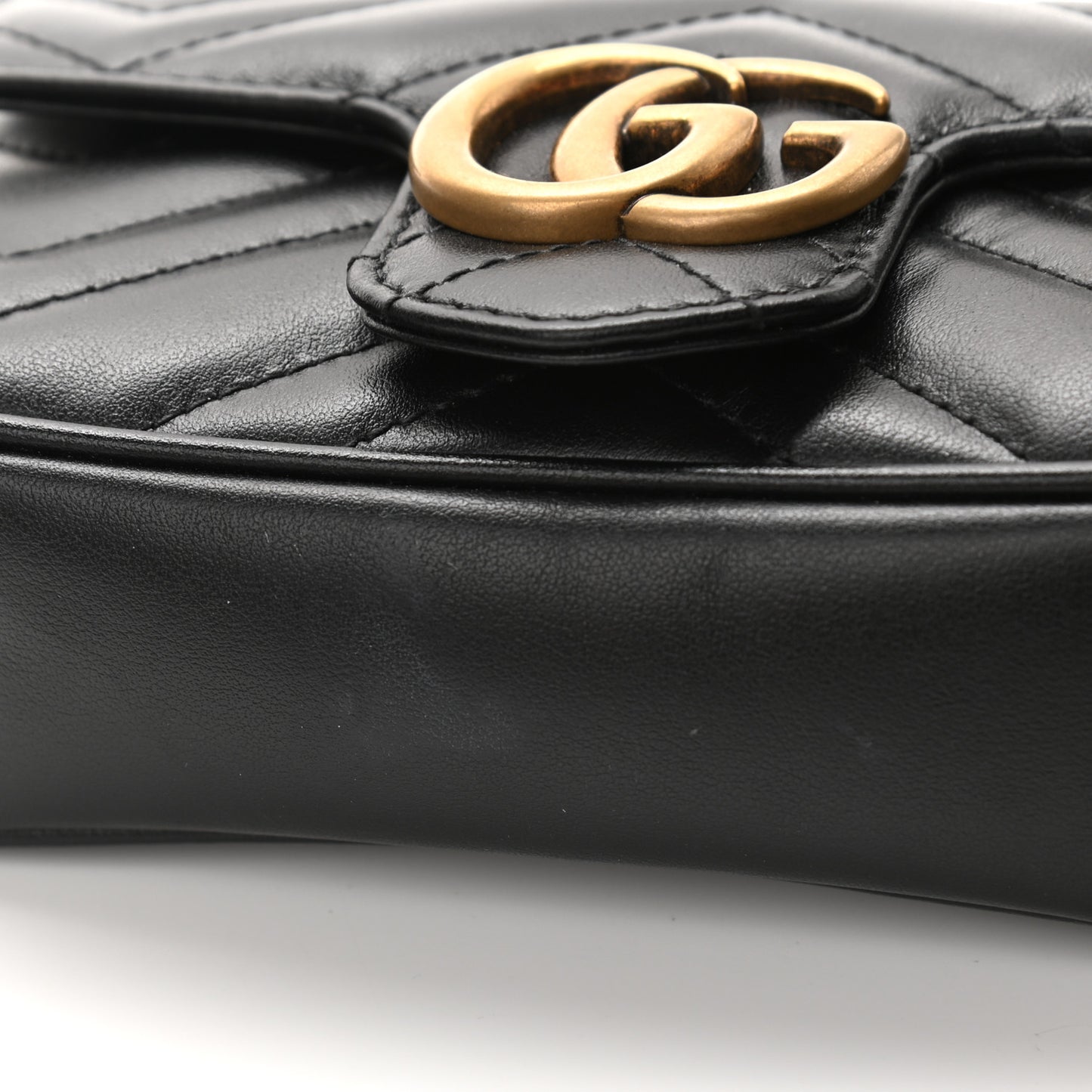 Calfskin Matelasse Super Mini GG Marmont Shoulder Bag Black