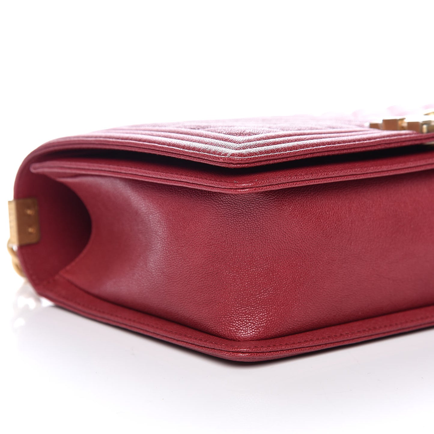Caviar Chevron Quilted New Medium Boy Flap Red