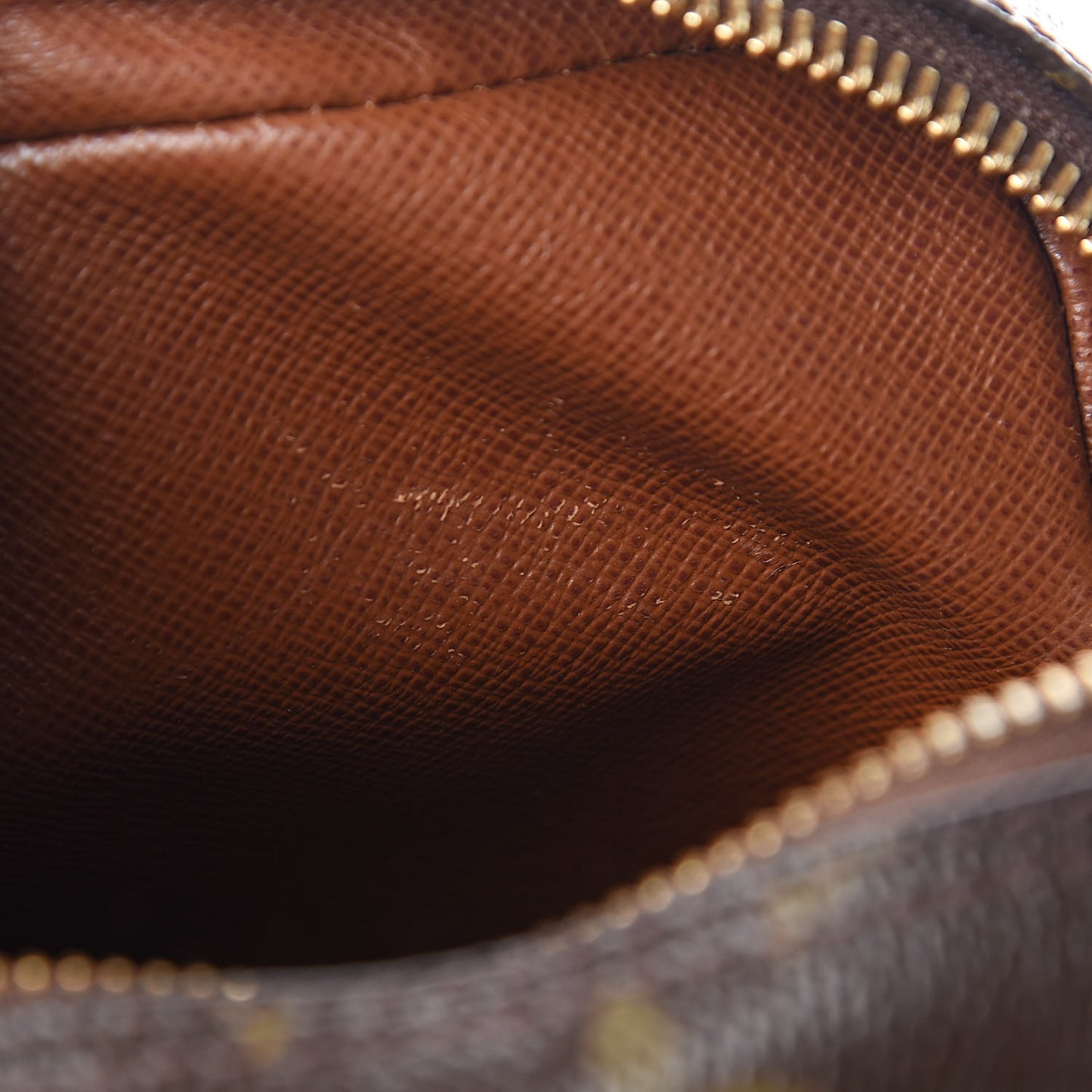 Monogram Amazone