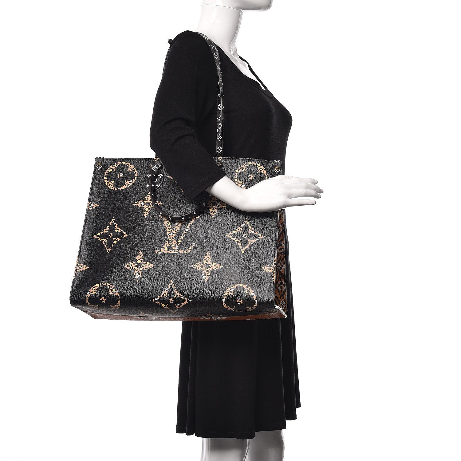Louis Vuitton Monogram Giant Jungle Onthego GM Black 2 of 10
