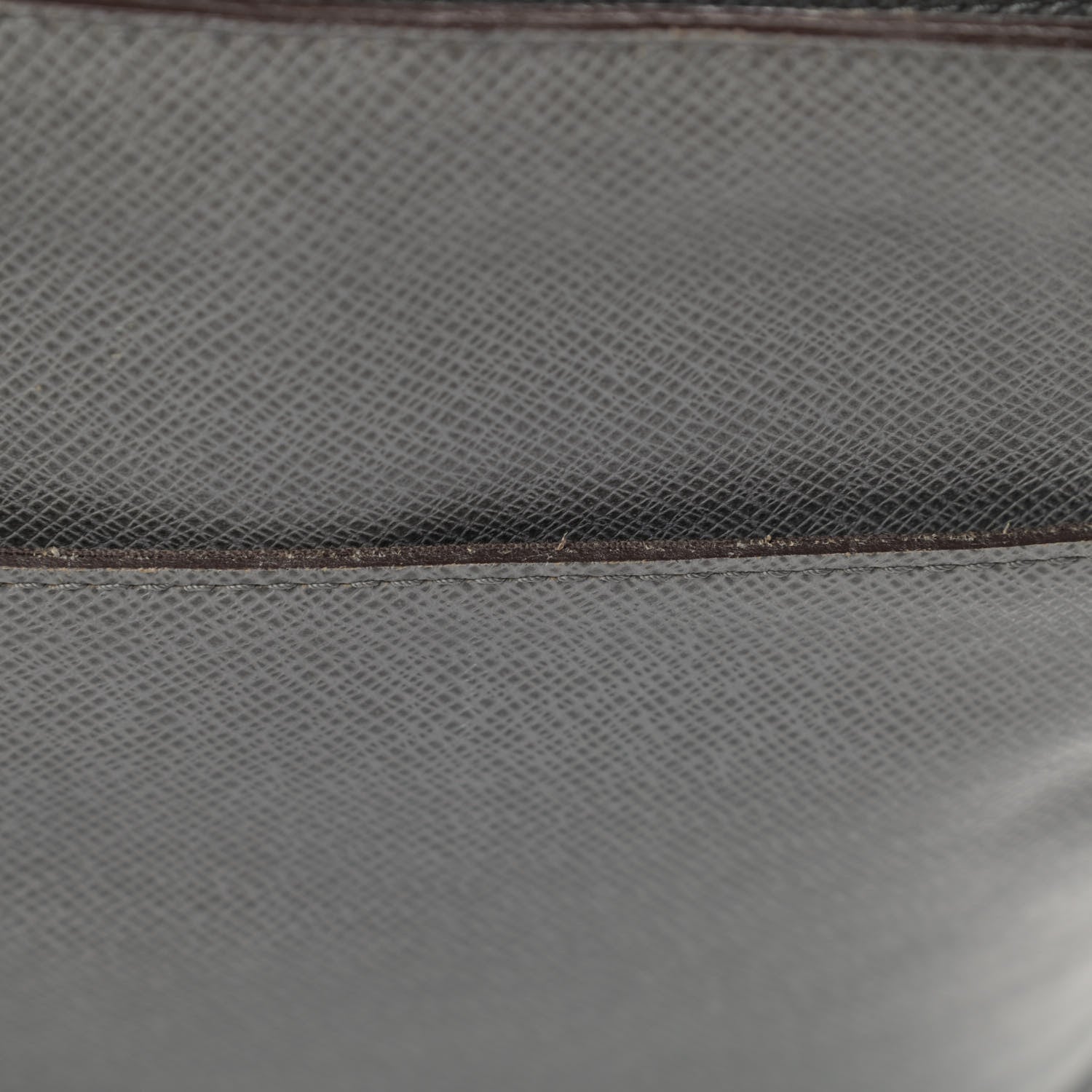 Louis Vuitton Taiga Sasha Messenger Glacier 8 of 8