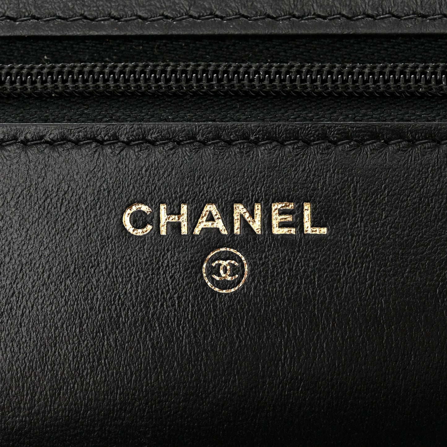 Lambskin Resin Quilted Wallet On Chain WOC Black