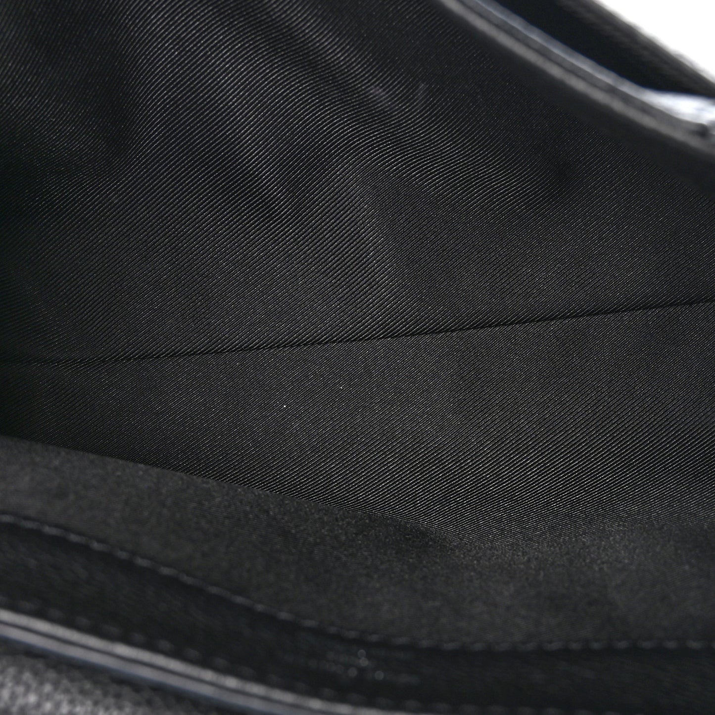 Calfskin Lockme II Chain Bag BB Black