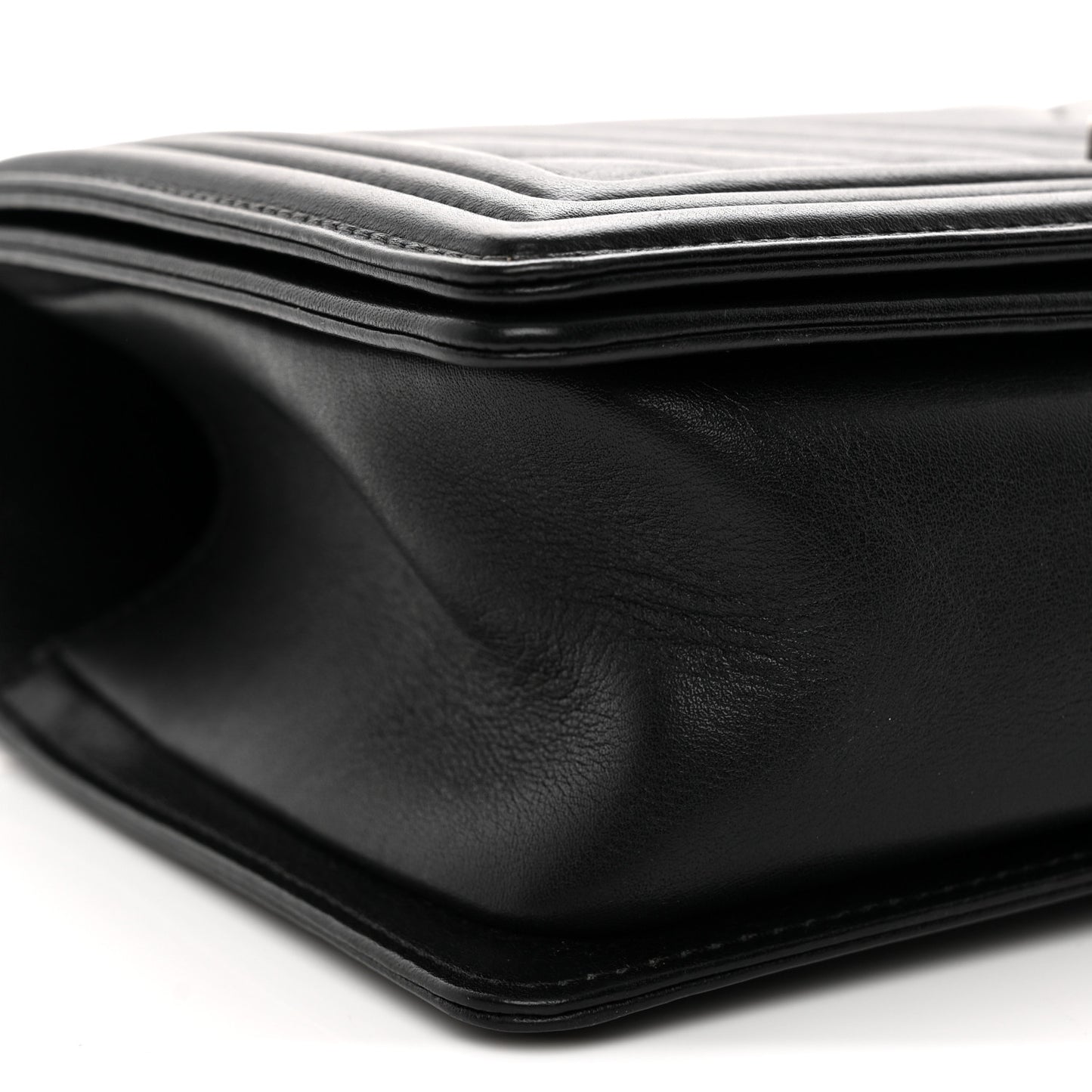 Calfskin Chevron Quilted Medium Boy Flap Black
