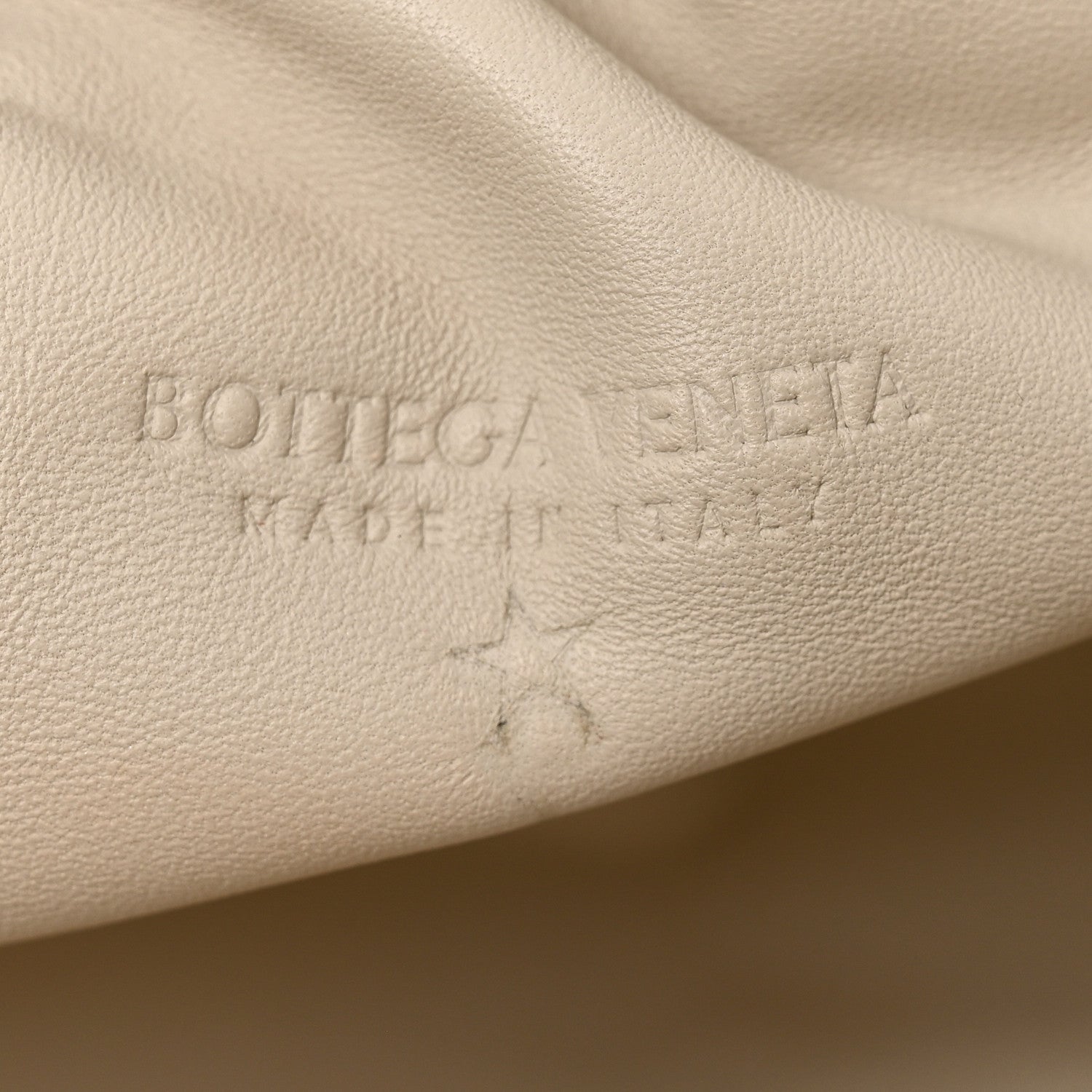 Bottega Veneta Metallic Crinkled Lambskin The Pouch Oversized Clutch Oro 6 of 11