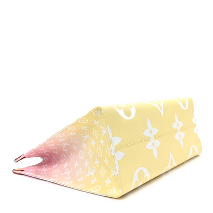 Louis Vuitton Monogram Giant By The Pool OnTheGo GM Light Pink 4 of 9