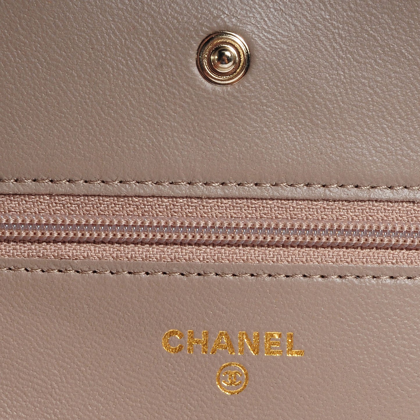 Lambskin Camellia Wallet on Chain Beige