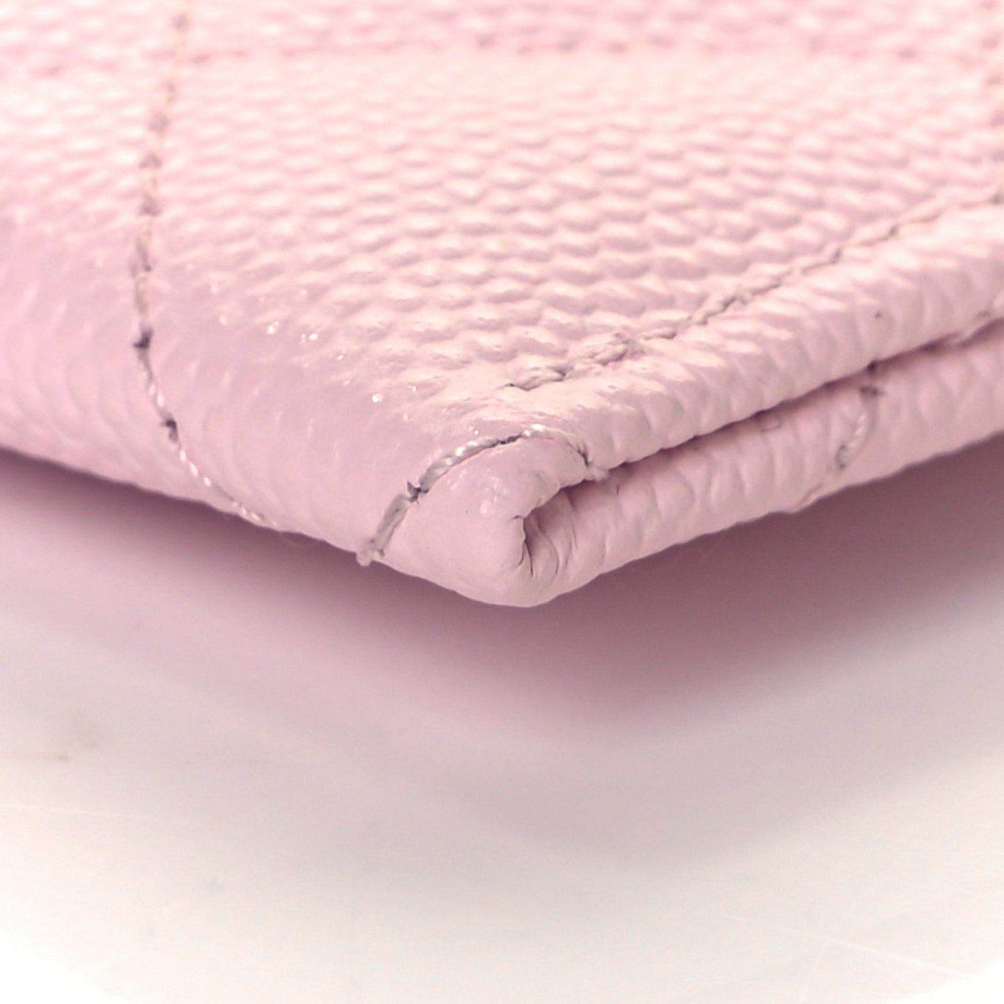 Caviar Quilted Card Holder Light Pink