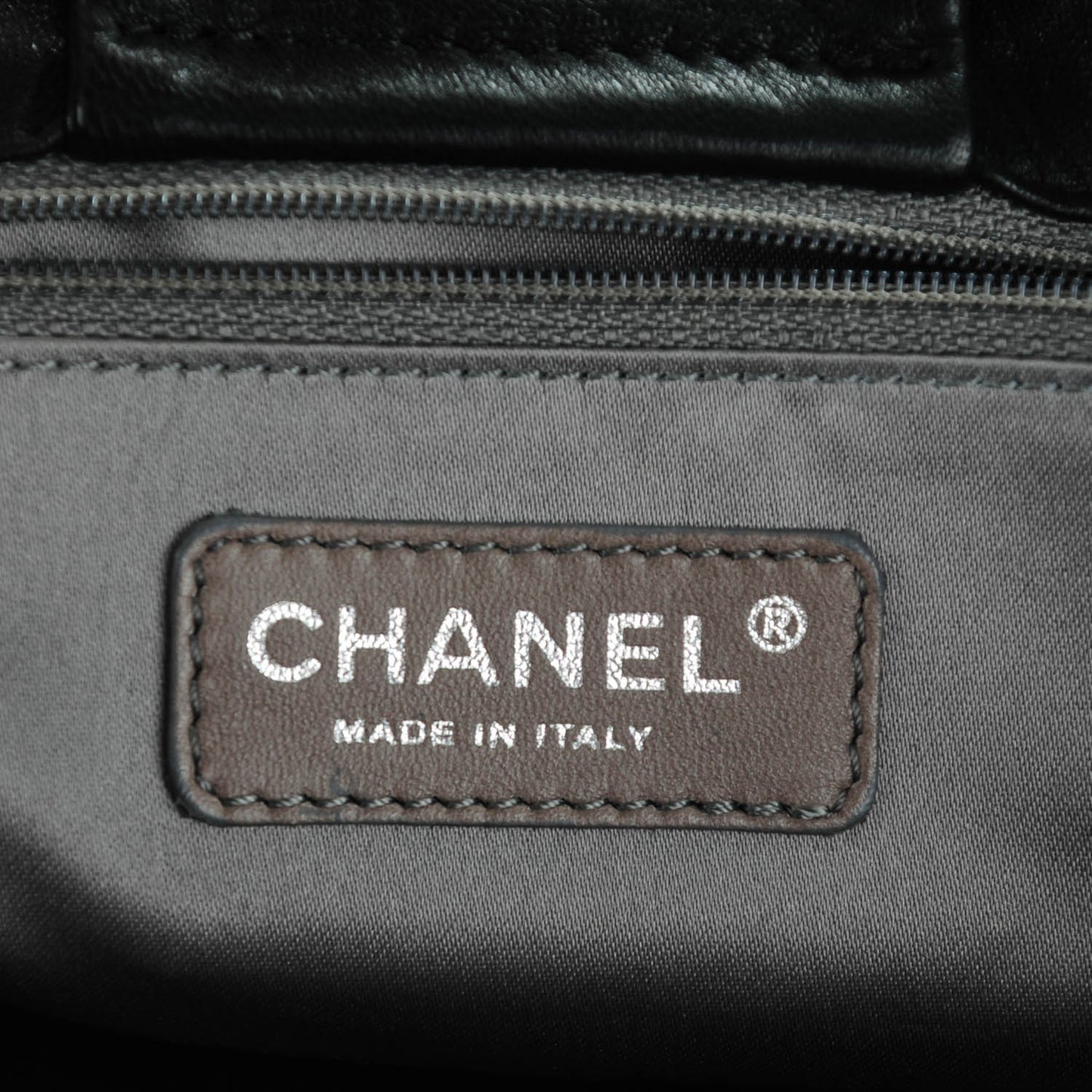 Lambskin Pearl Obsession Tote Black