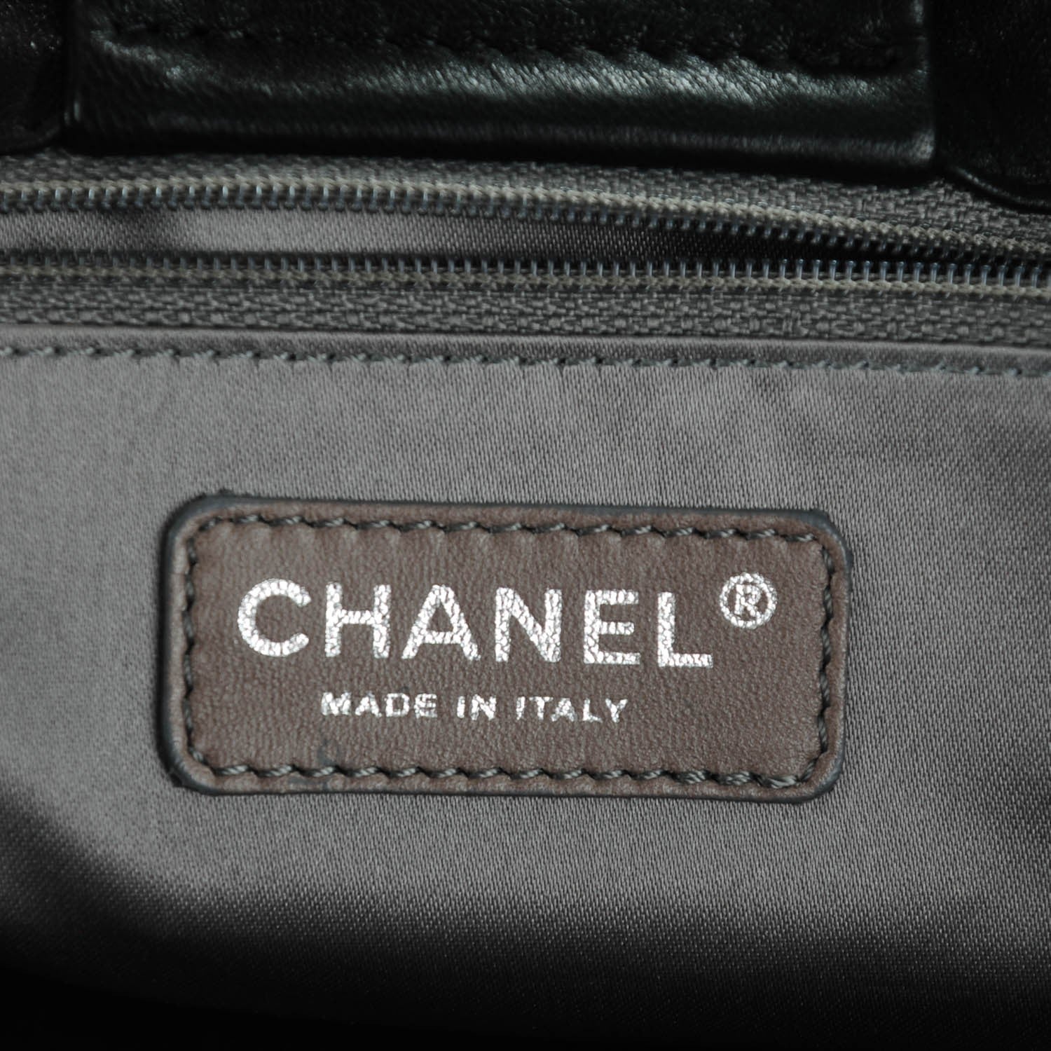 Chanel Lambskin Pearl Obsession Tote Black 6 of 7