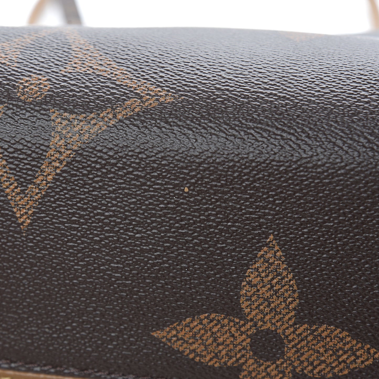Reverse Monogram Giant Onthego GM