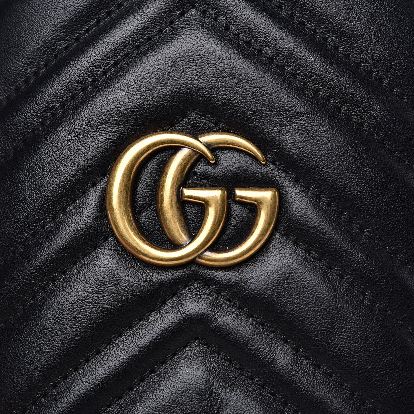 Calfskin Matelasse Mini GG Marmont 2.0 Bucket Bag Black