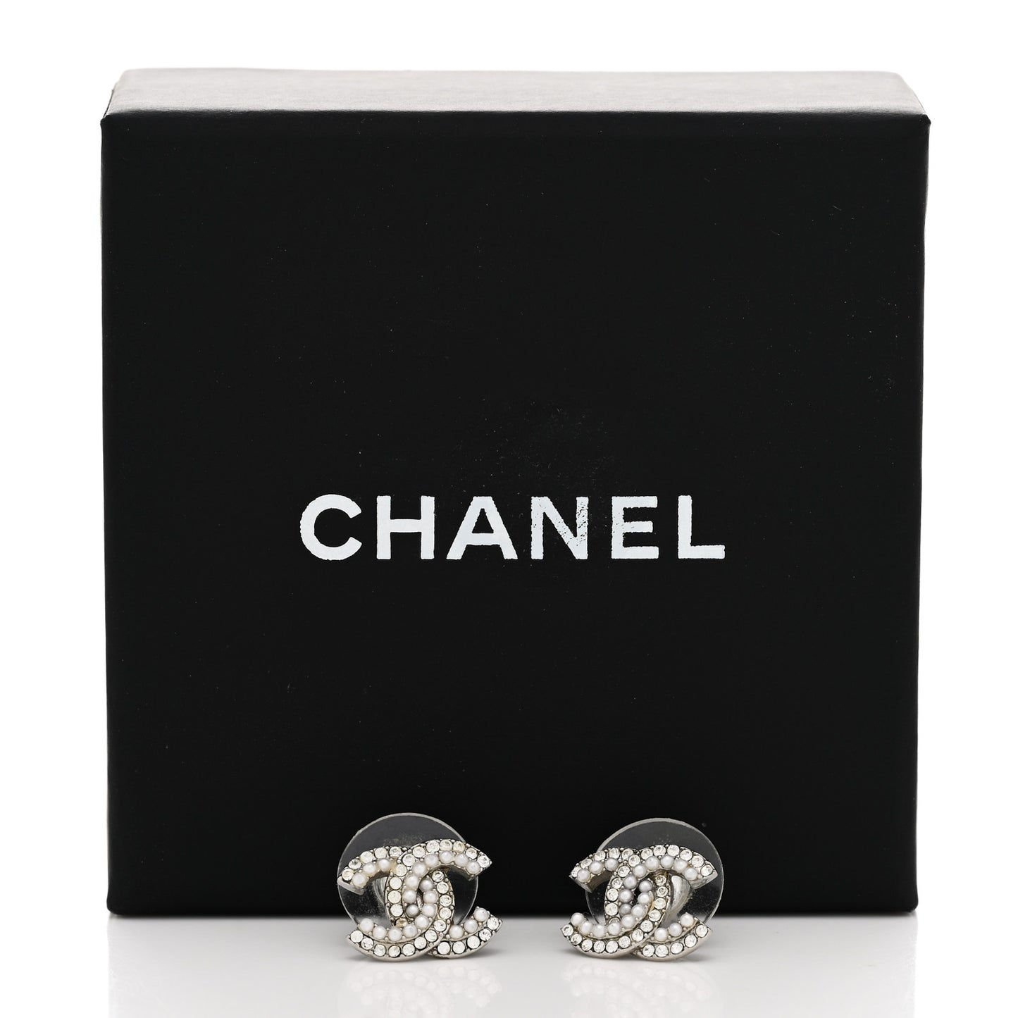 Pearl Crystal CC Earrings Silver
