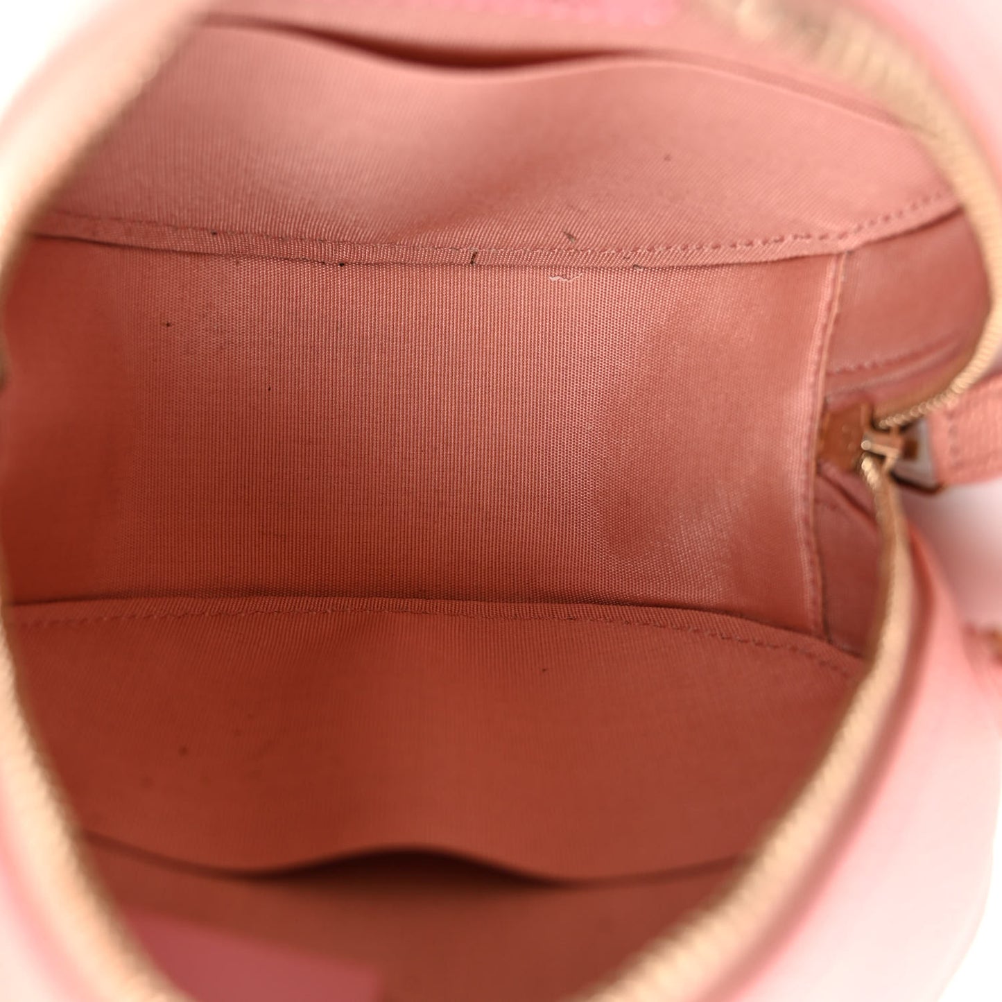Iridescent Caviar Resin Quilted Round Clutch With Chain Pink