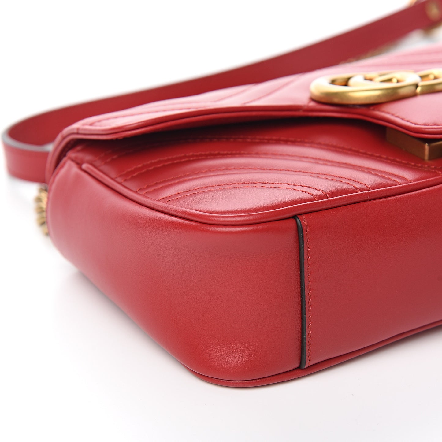 Calfskin Matelasse Mini GG Marmont Shoulder Bag Hibiscus Red