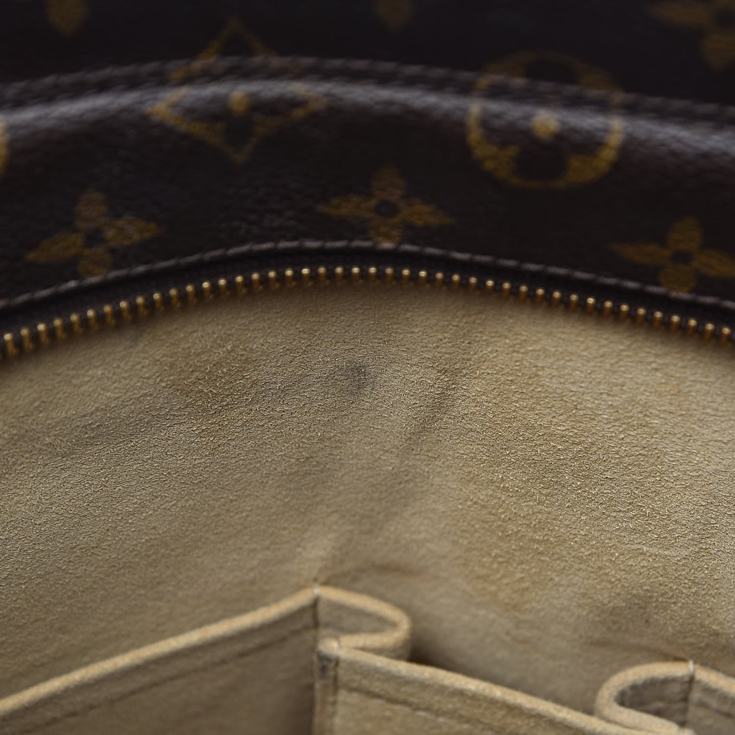 Louis Vuitton Monogram Luco 9 of 26