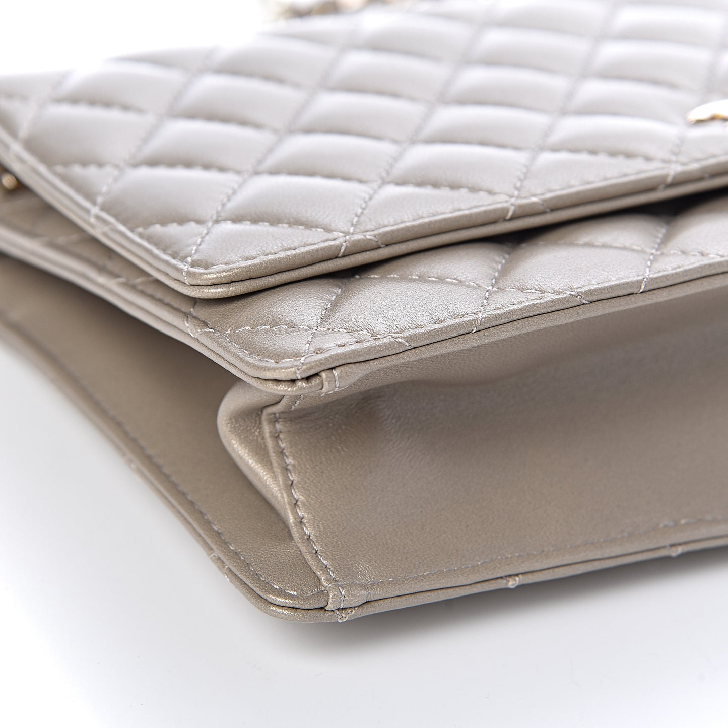 Lambskin Quilted Fantasy Pearl Flap Light Gold