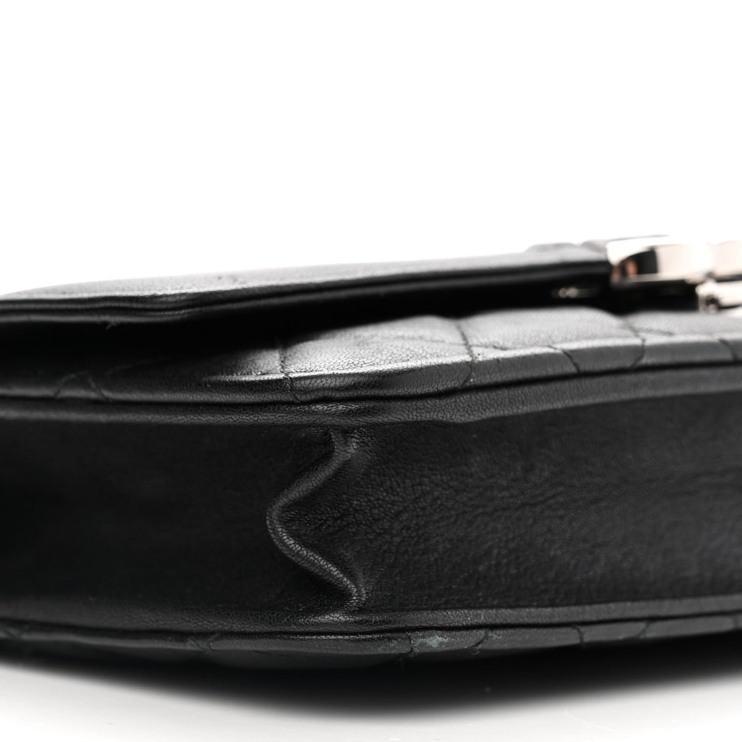 Lambskin Quilted CC Box Wallet On Chain WOC Black