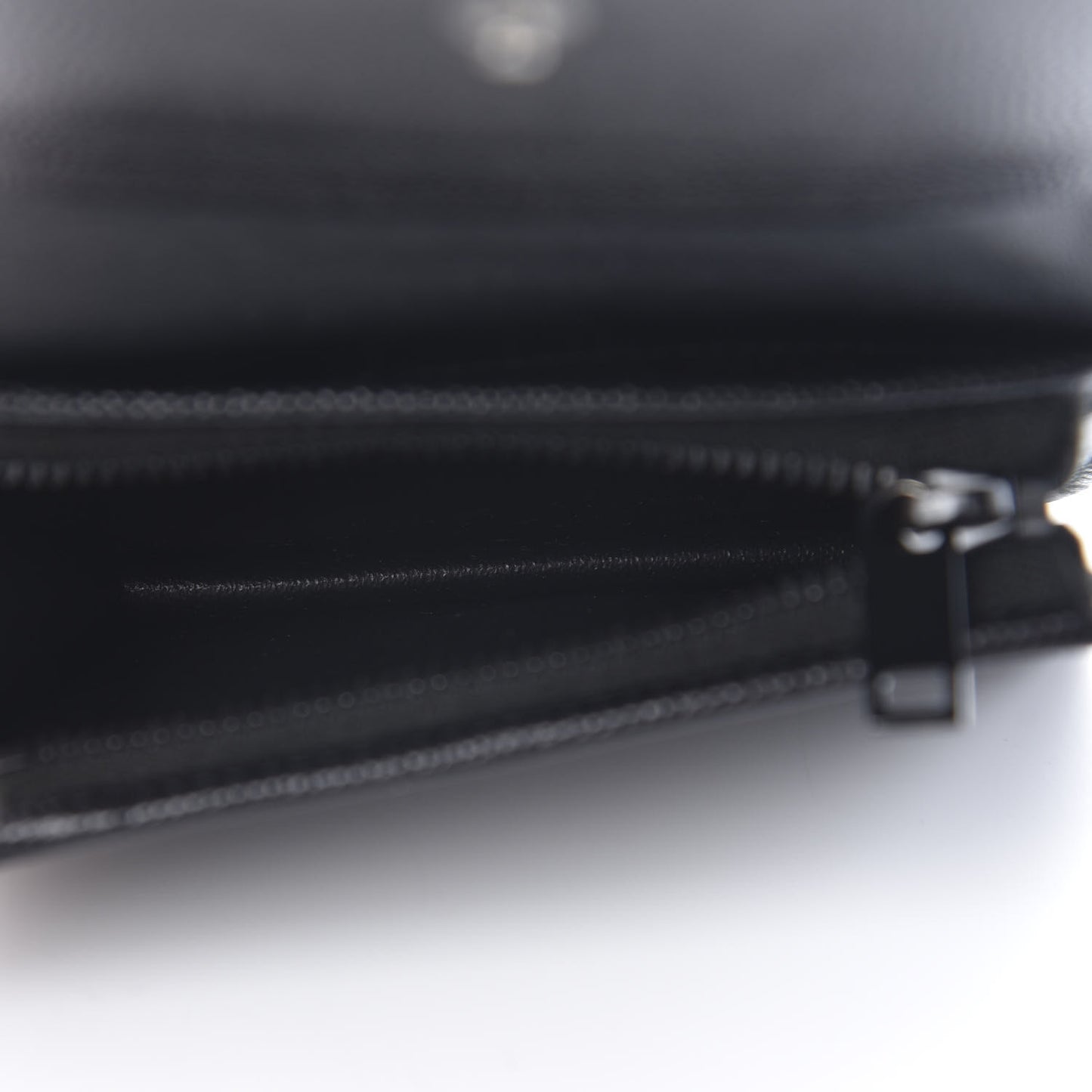 Grain De Poudre Matelasse Chevron Monogram Card Case Black