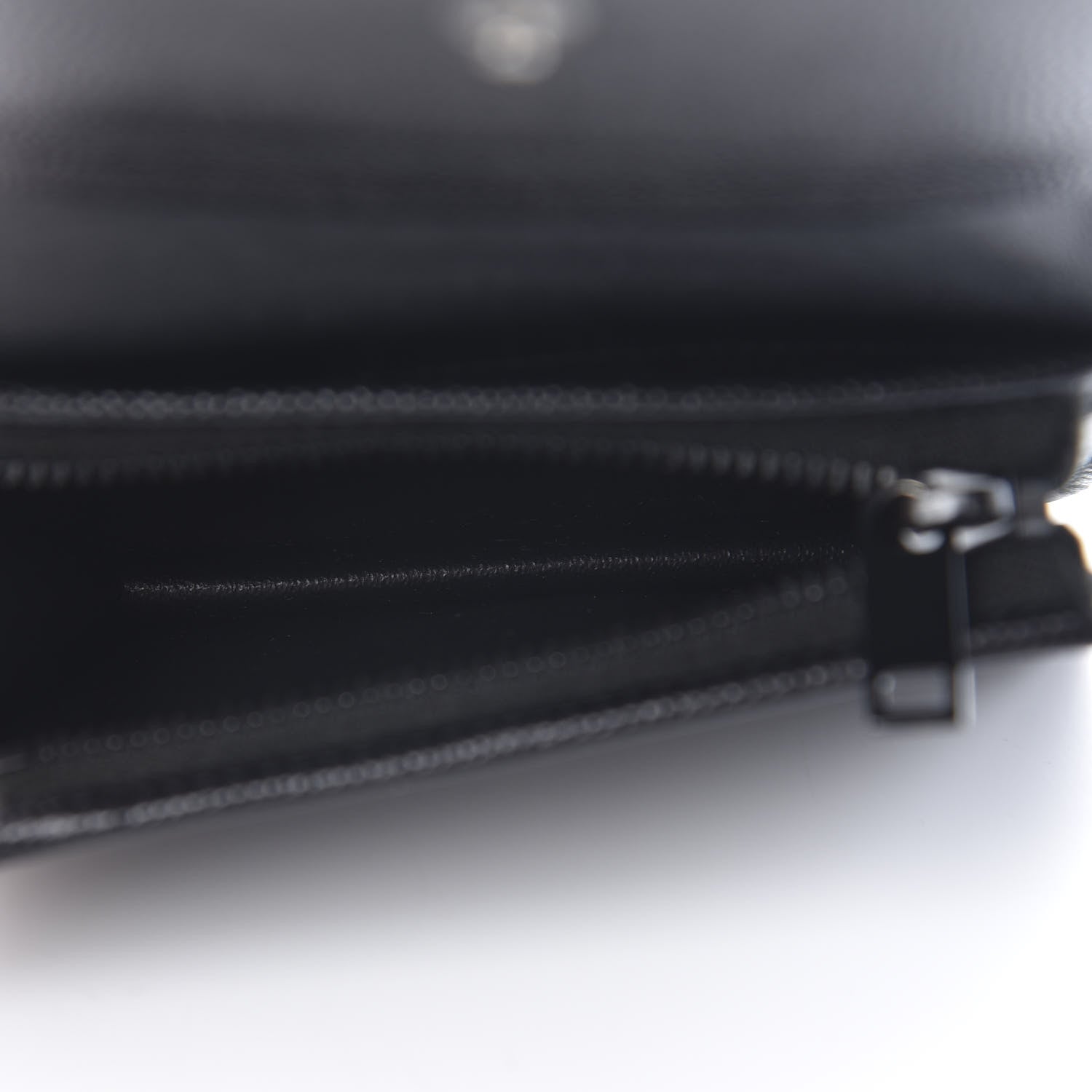 Saint Laurent Grain De Poudre Matelasse Chevron Monogram Card Case Black 5 of 9