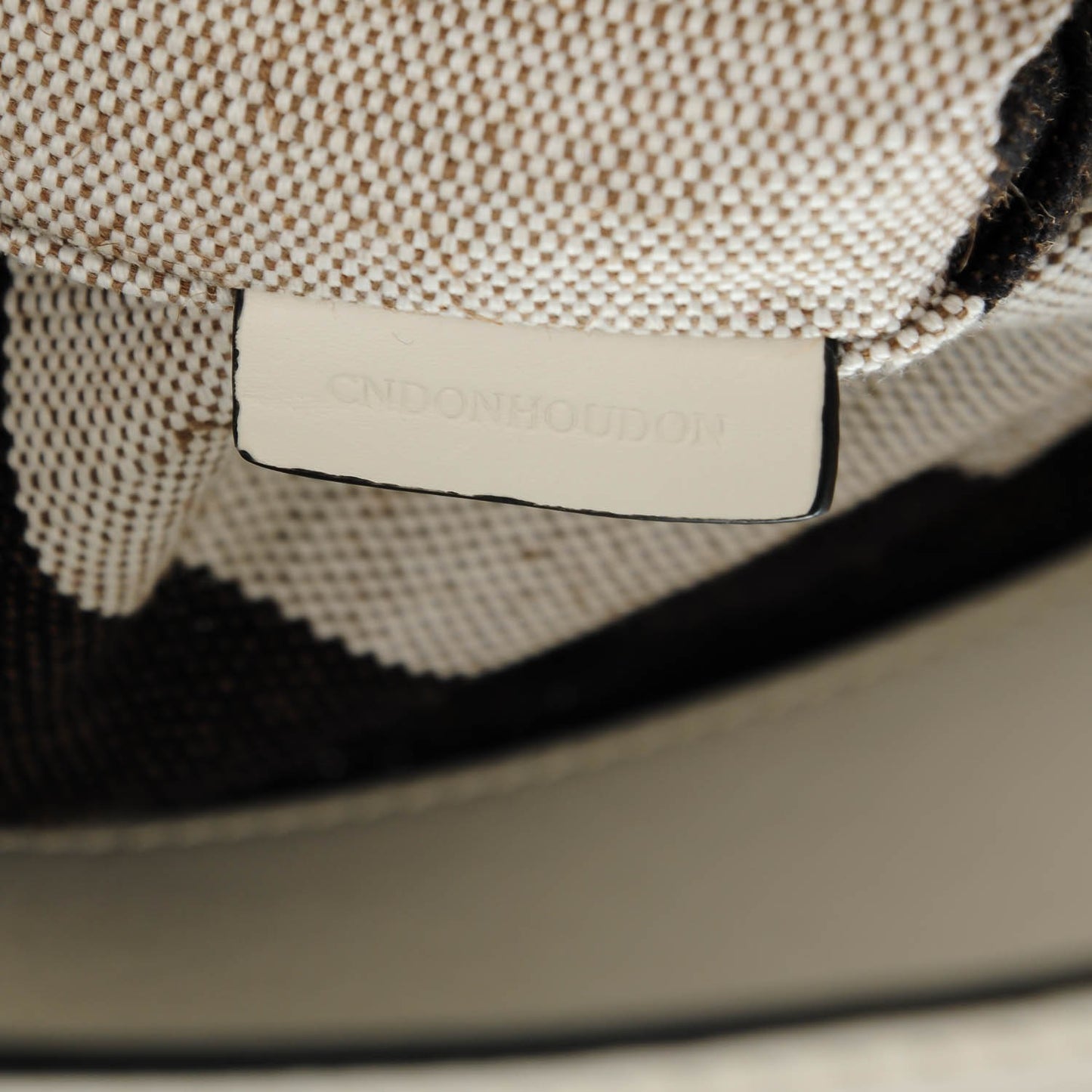 Canvas Mega Check Medium Ashby White