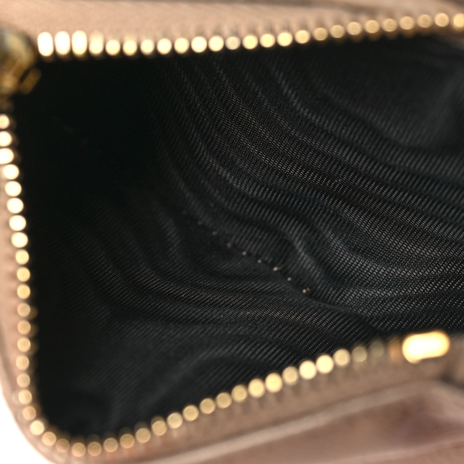 Saint Laurent Grain De Poudre Matelasse Chevron Monogram Zipped Card Case Dark Beige 6 of 9