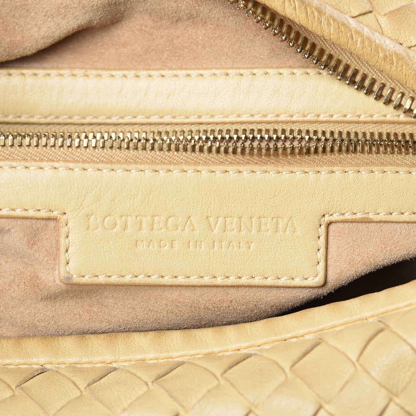 Nappa Intrecciato Medium Veneta Hobo Banane