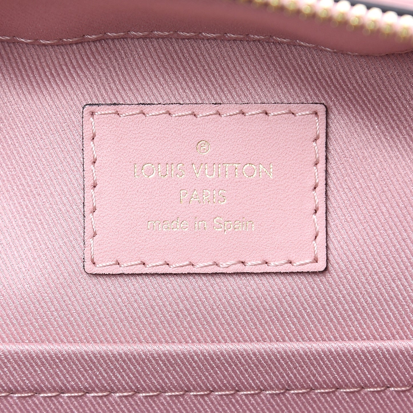 Monogram Saintonge Rose Poudre