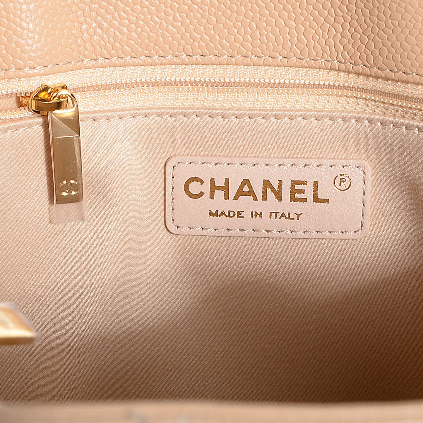 Caviar Grand Shopping Tote GST Beige Clair