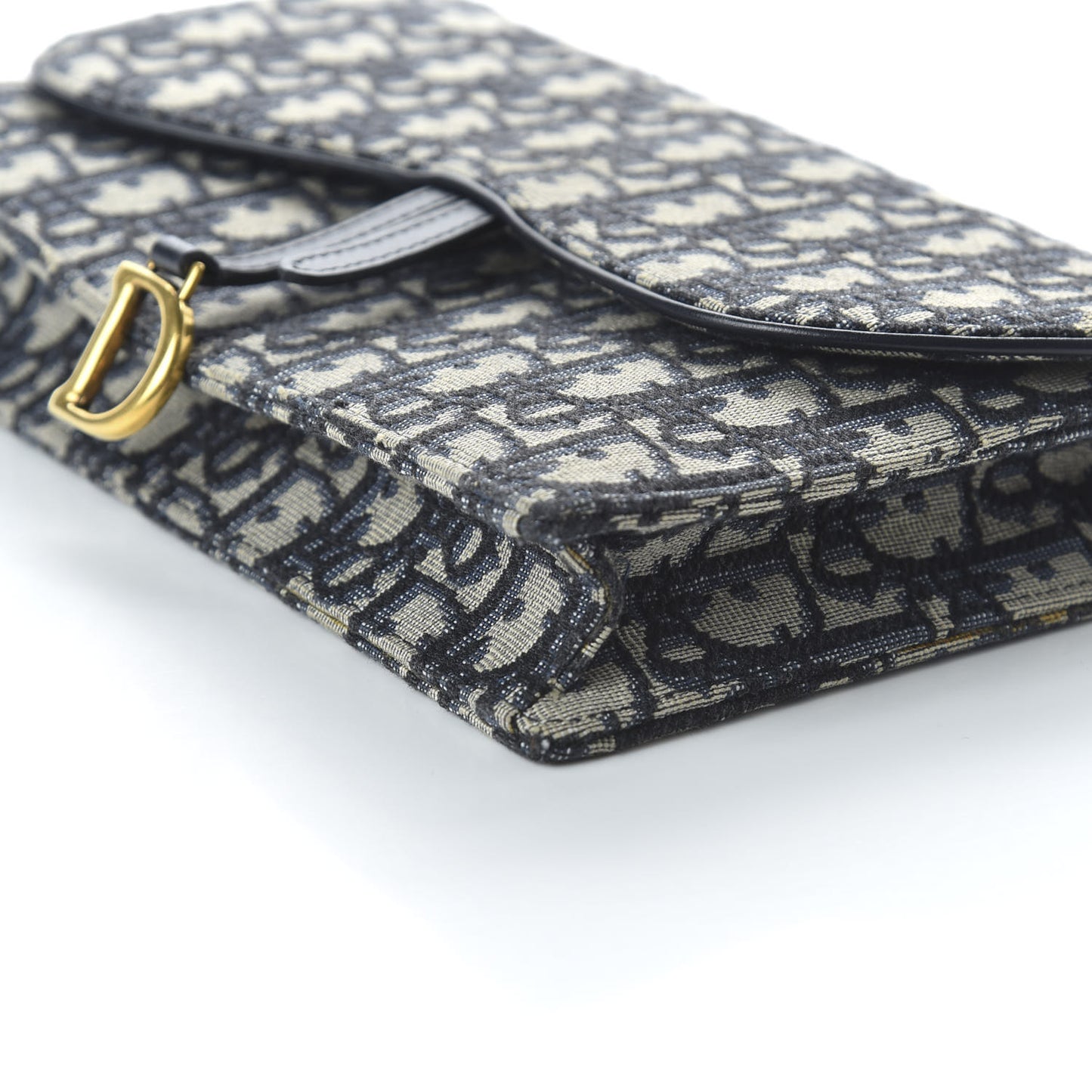 Oblique Saddle Chain Pouch Blue