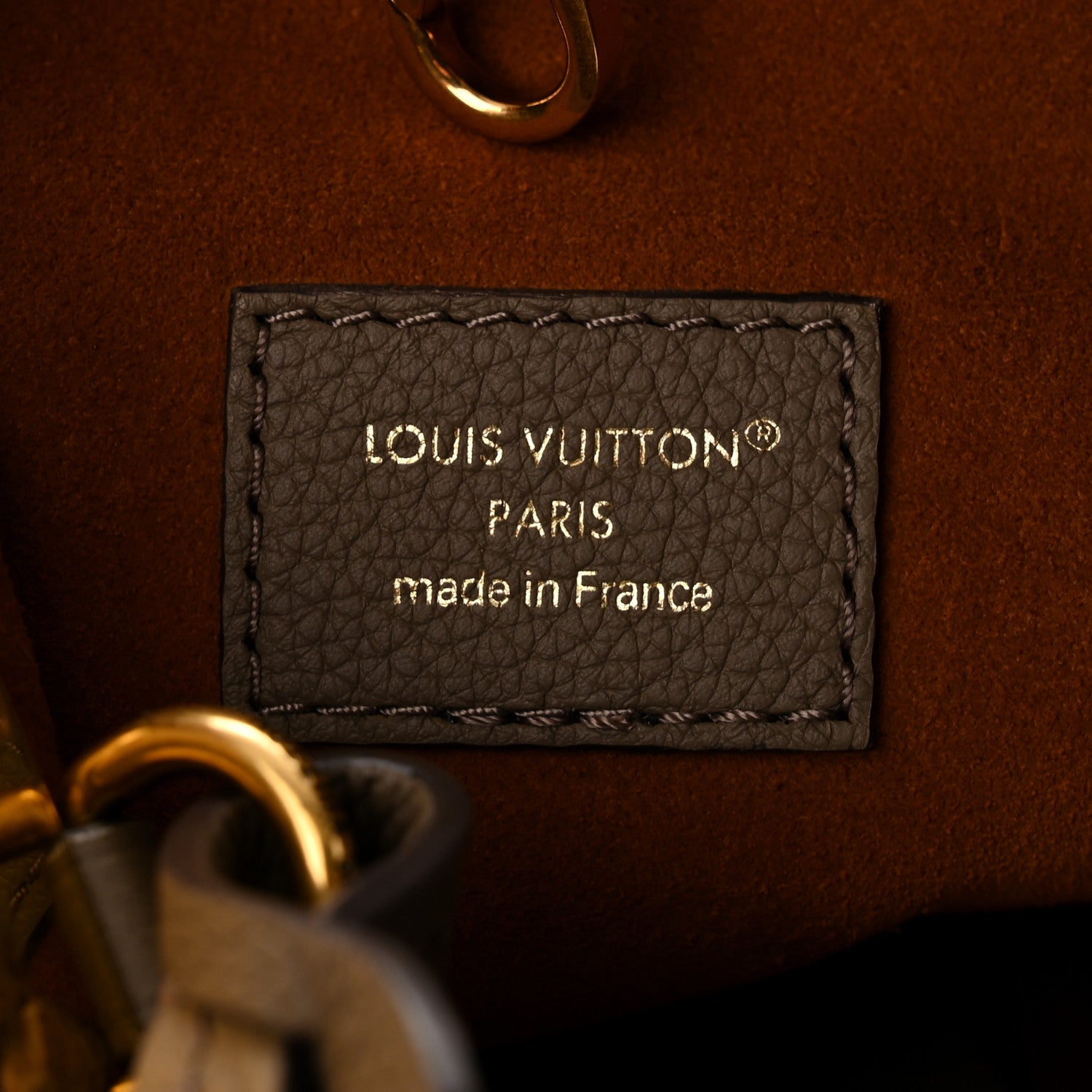 Louis Vuitton Grained Calfskin Low Key Hobo PM Smoke 7 of 10