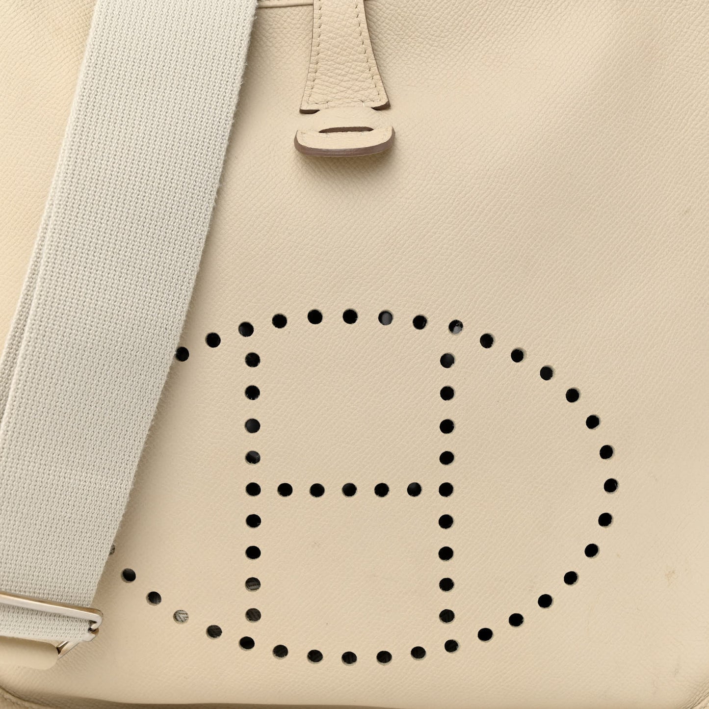 Epsom Evelyne III PM Craie