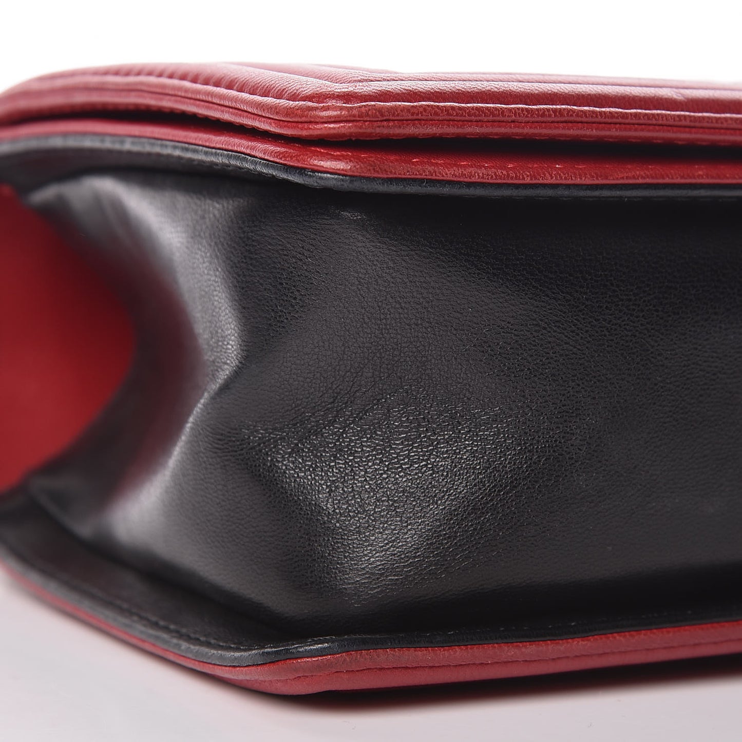 Lambskin Quilted Medium Boy Flap Black Red