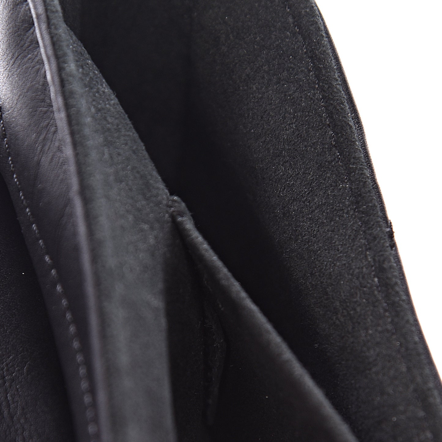 Calfskin New Wave Chain PM Black