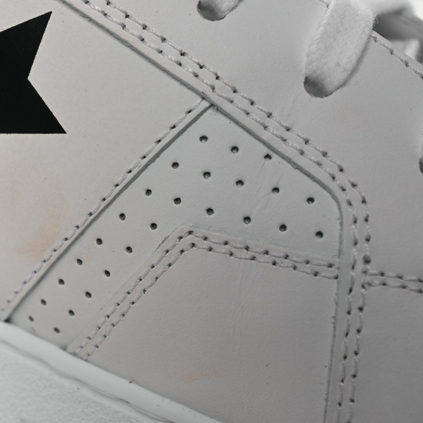 Calfskin Suede Dior Star Low Top Sneakers 41 White Black