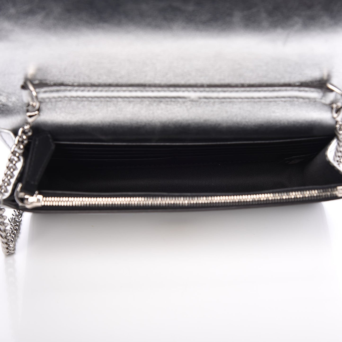 Vitello Catalan Mirror F is Fendi Medium Envelope Wallet on Chain Argento
