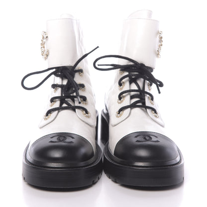 Chanel Shiny Goatskin Calfskin Quilted Lace Up Combat Boots 38.5 White Black 2 of 10