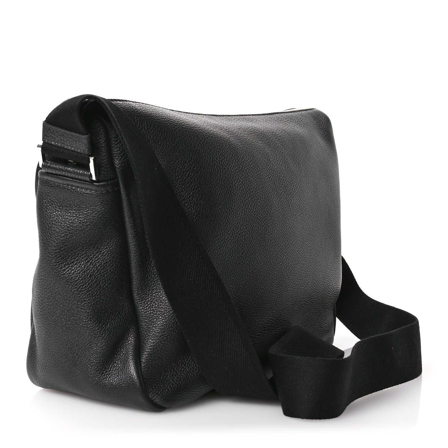Vitello Daino Medium Messenger Bag Black