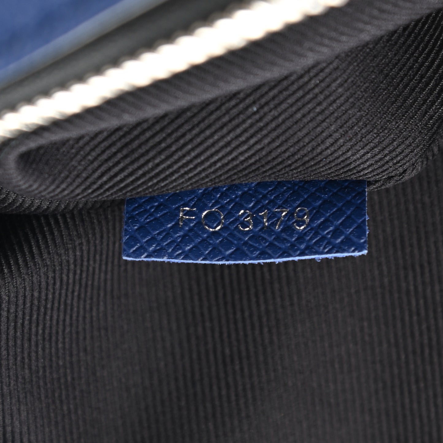 Taiga Monogram Outdoor Messenger Cobalt