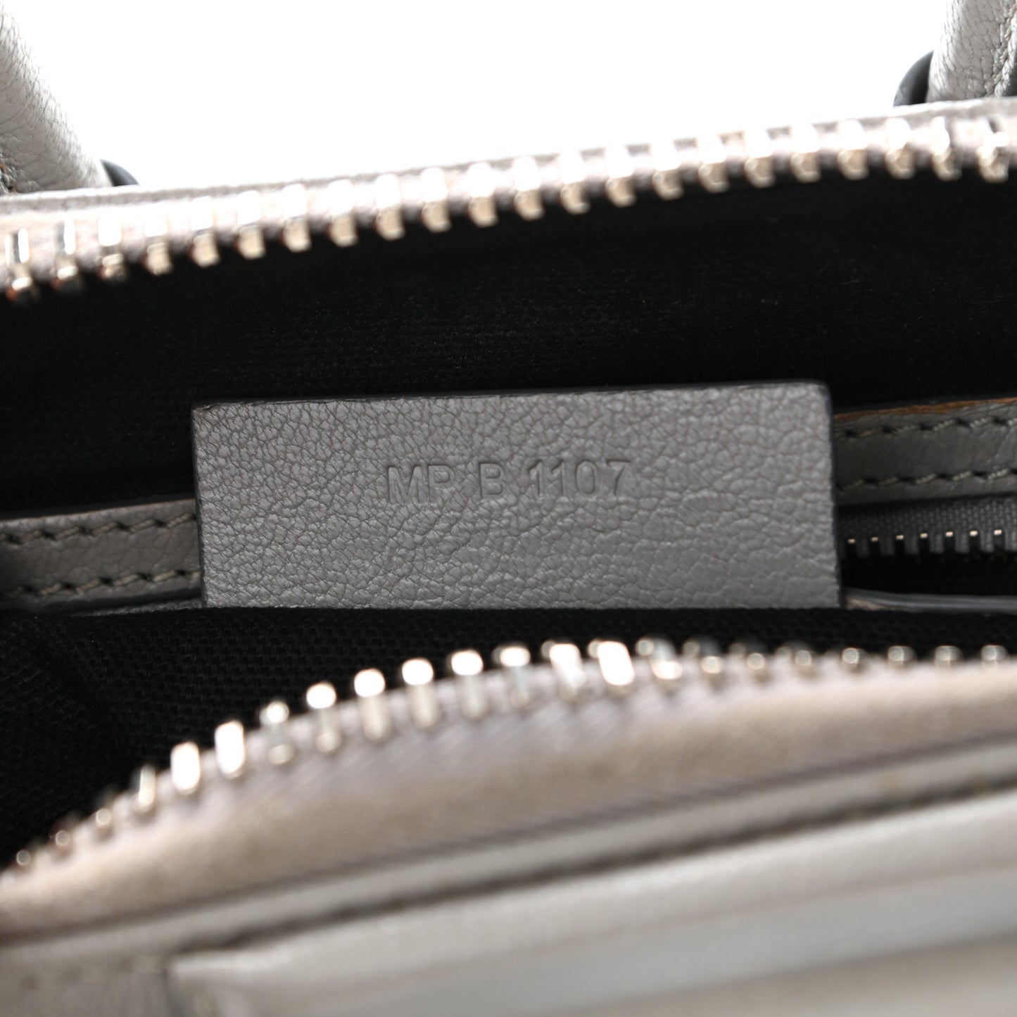 Sugar Goatskin Mini Antigona Pearl Grey