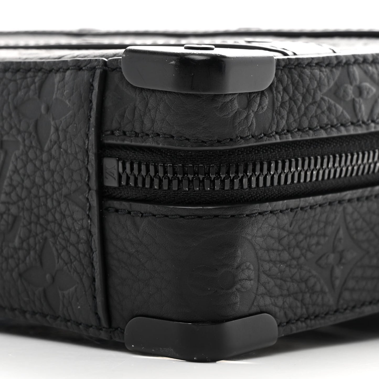 Taurillon Monogram Soft Trunk Black