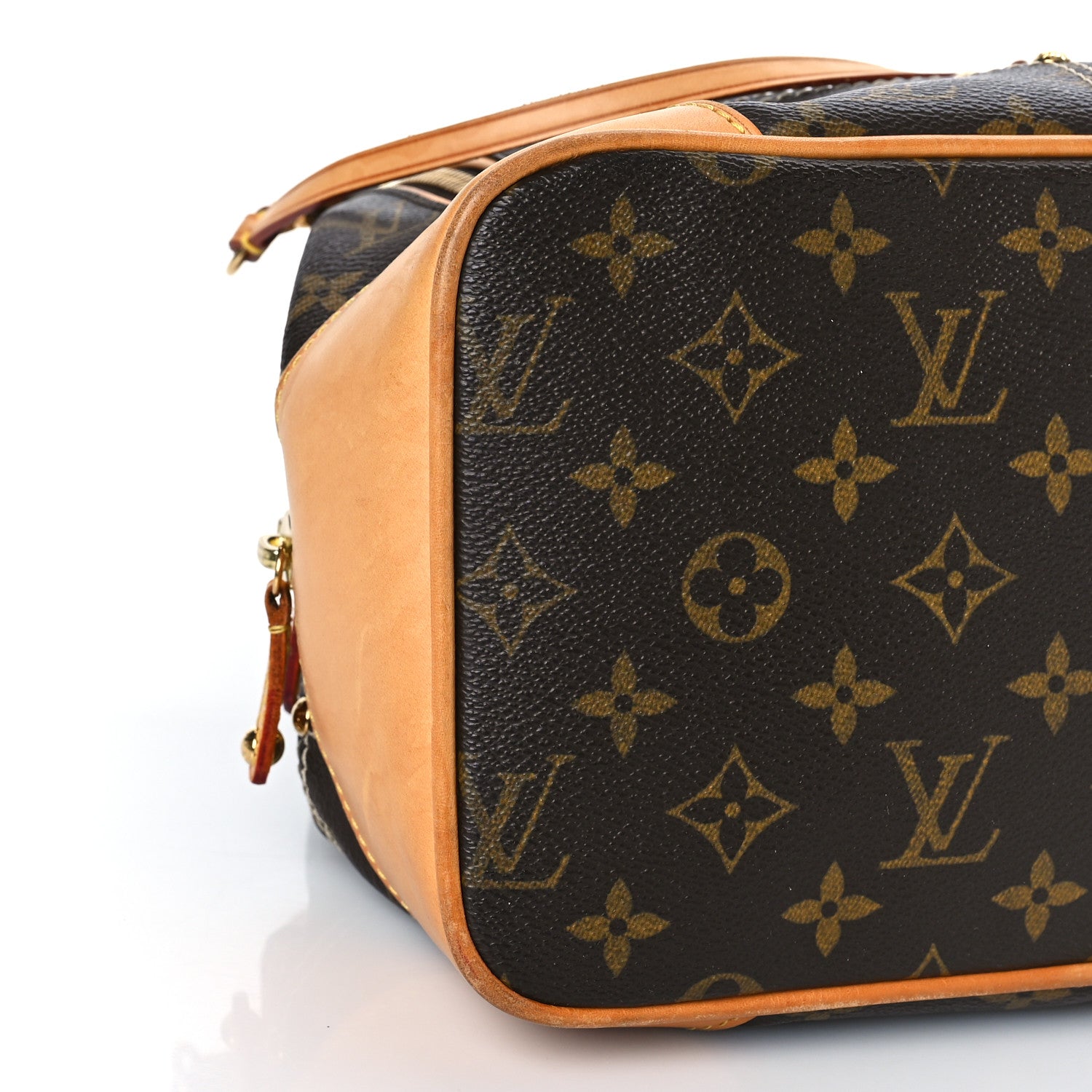 Louis Vuitton Monogram Riveting 7 of 10