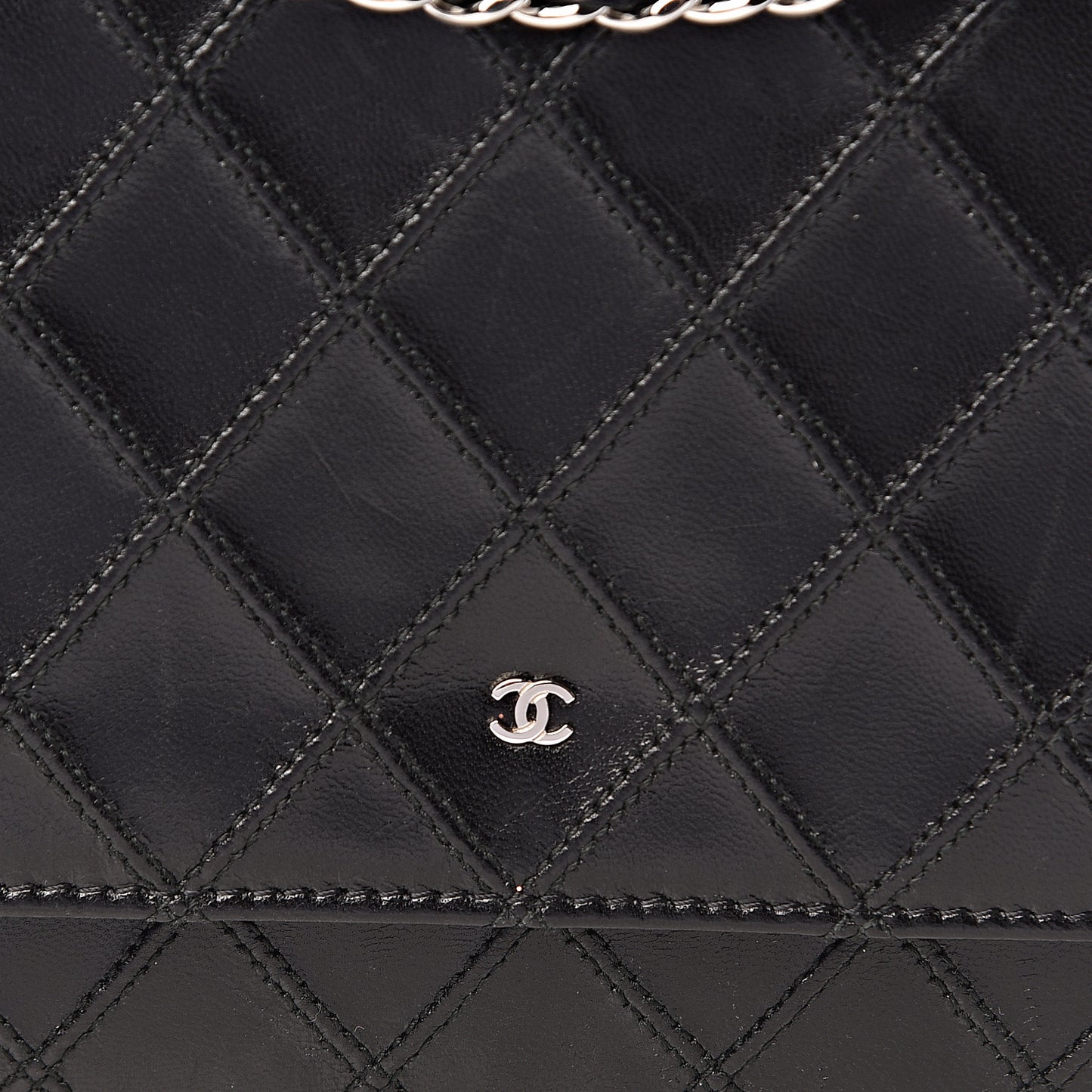 Lambskin Diamond Stitched Wallet On Chain WOC Black
