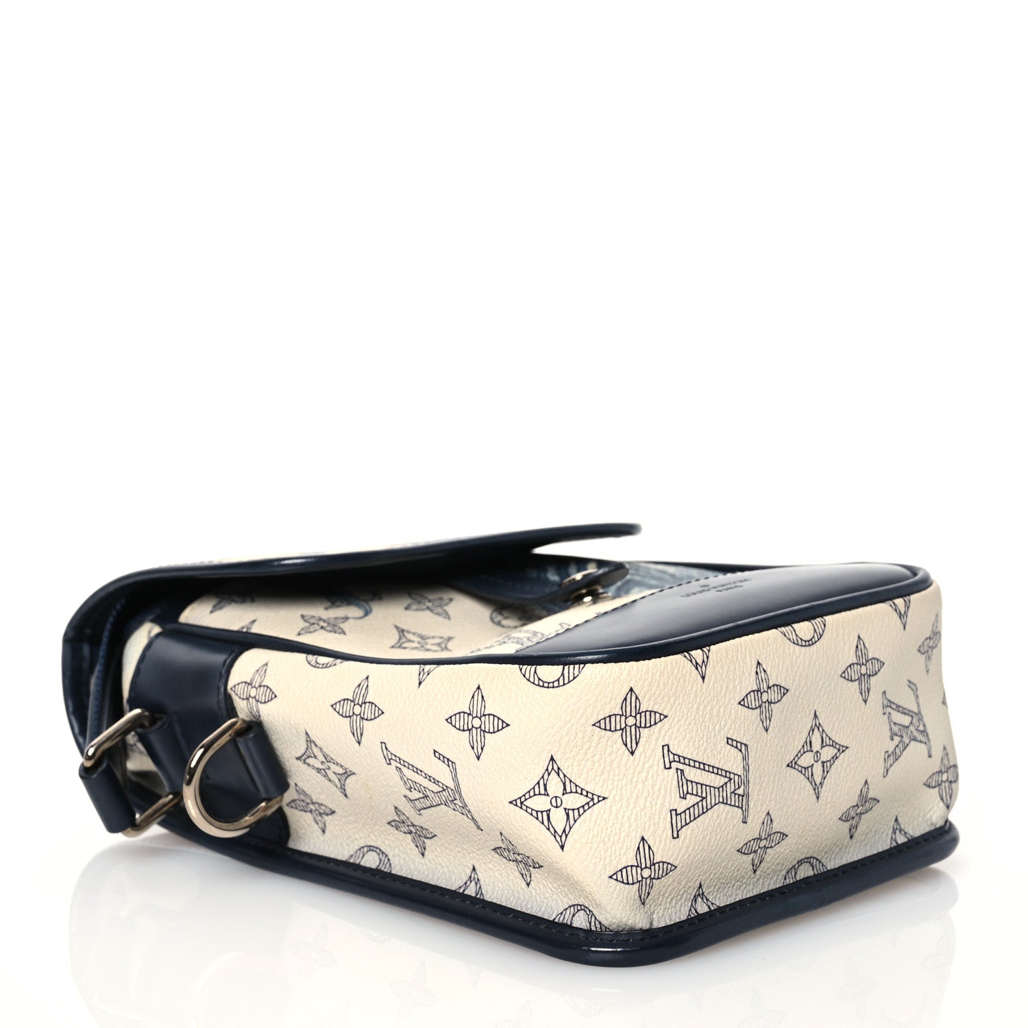Louis Vuitton Savane Monogram Zebra Chapman Messenger BB White 4 of 9