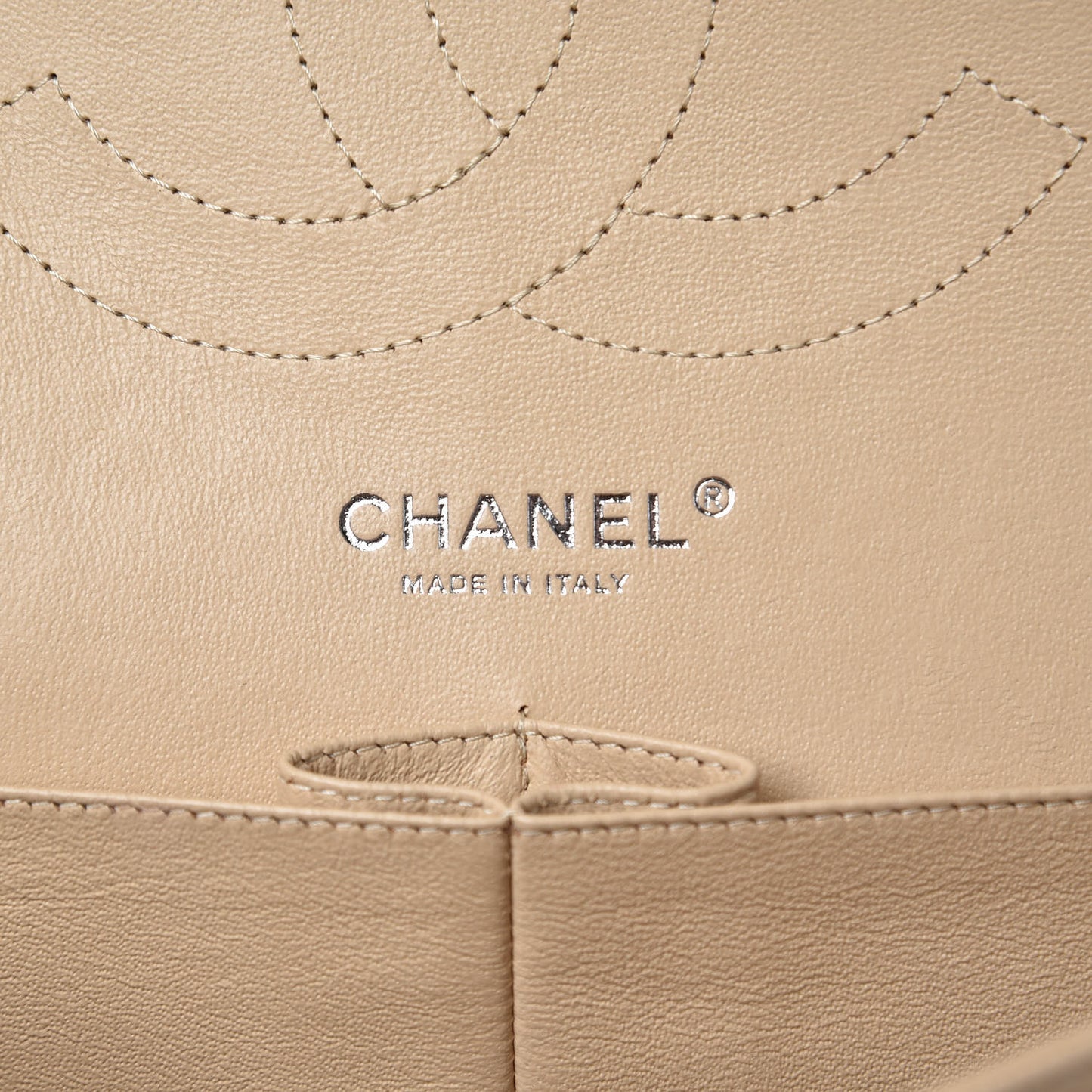 Caviar Quilted Jumbo Double Flap Beige Clair