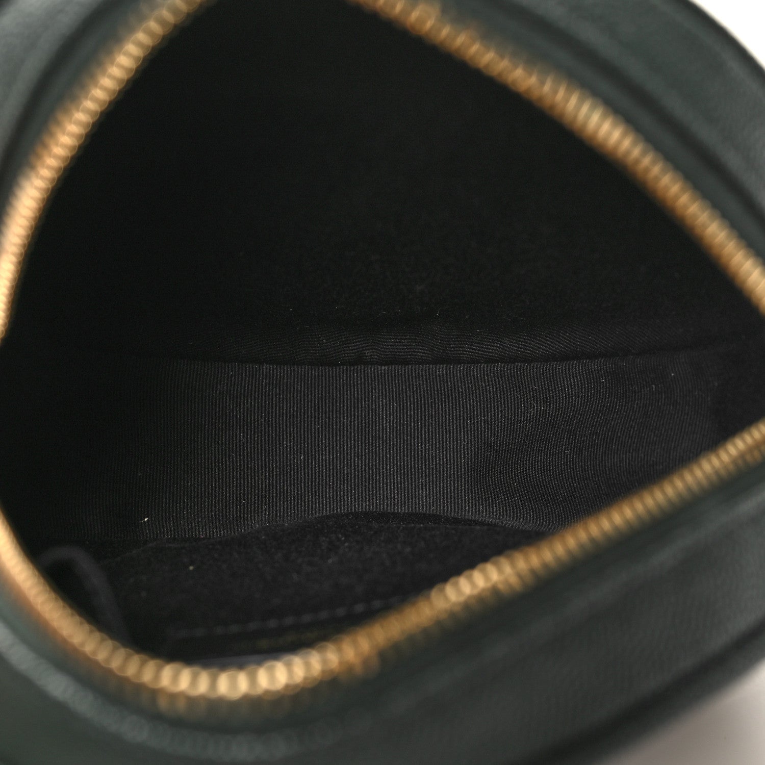 Saint Laurent Grain De Poudre Matelasse Chevron Quilted Round Vinyle Camera Bag New Vert Fonce 5 of 10