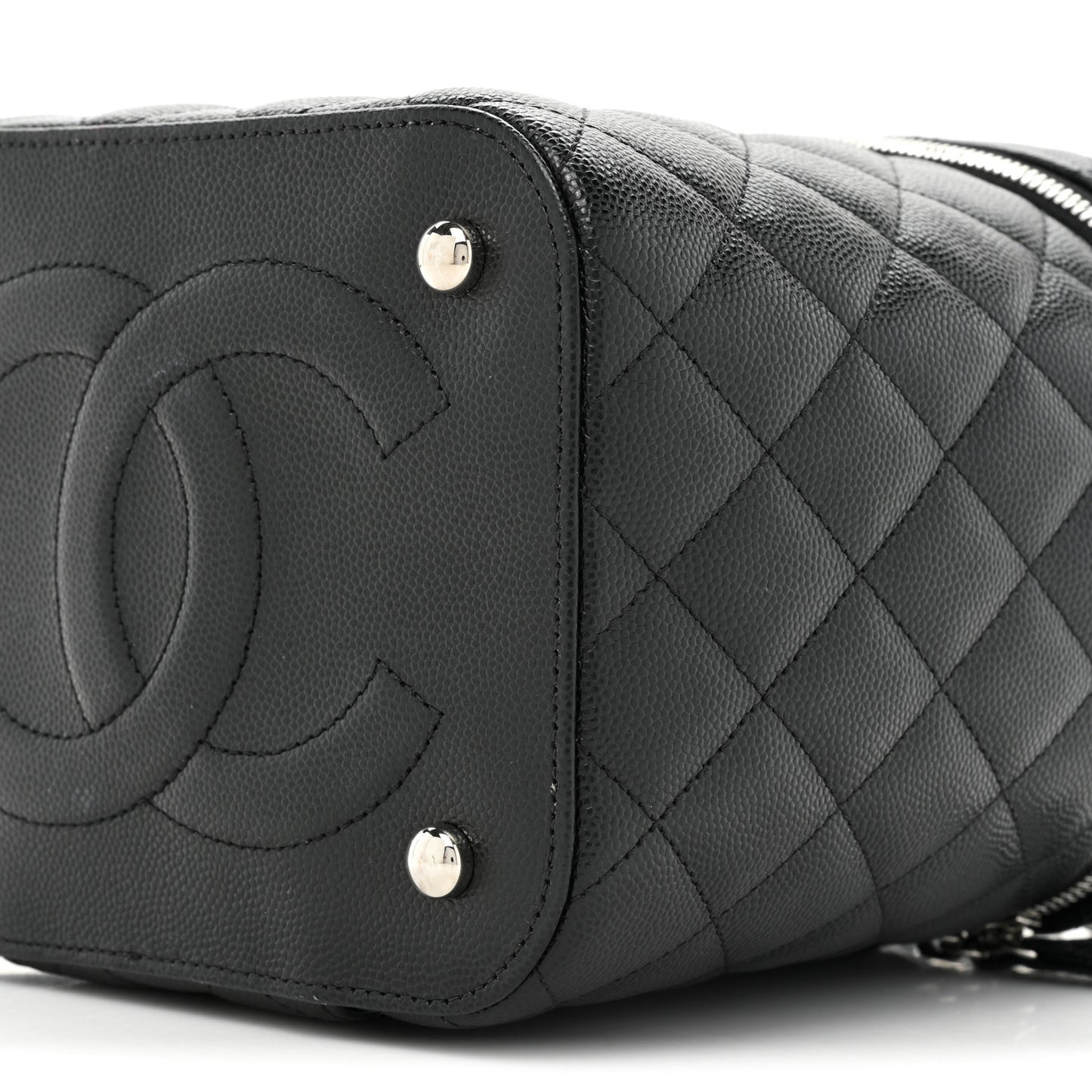 Caviar Quilted Small Top Handle Vanity Case With Chain Black