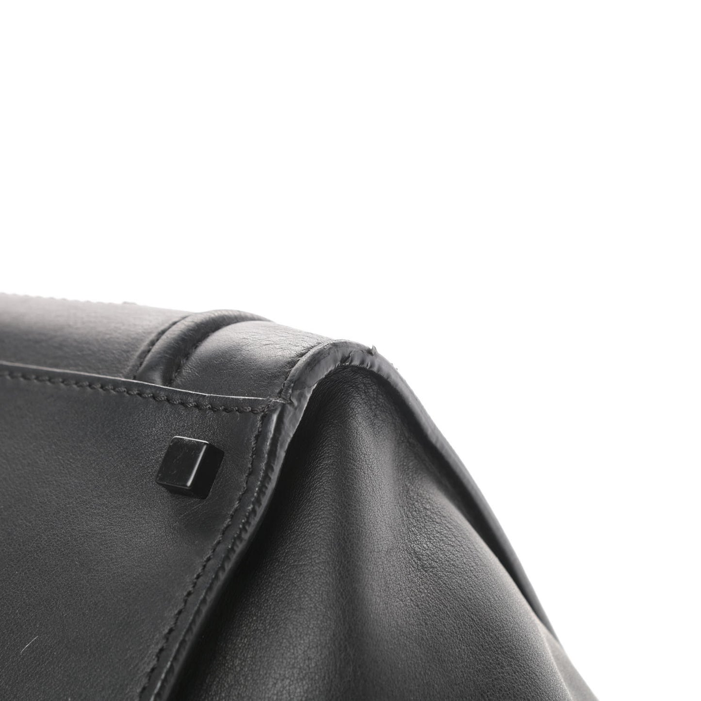 Smooth Calfskin Medium Phantom Luggage Black